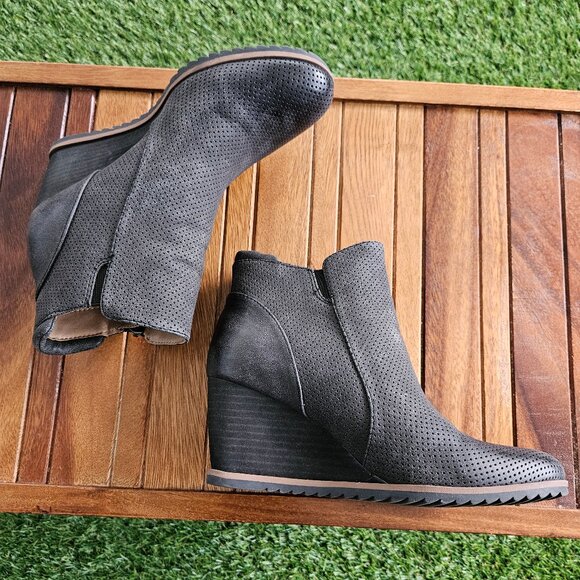 Soul Naturalizer Wedge Zip Up Ankle Bootie Style Hailey 2 - Picture 2 of 9